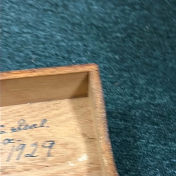 Wooden handmade recipe box 1929 - Picture 3 of 4